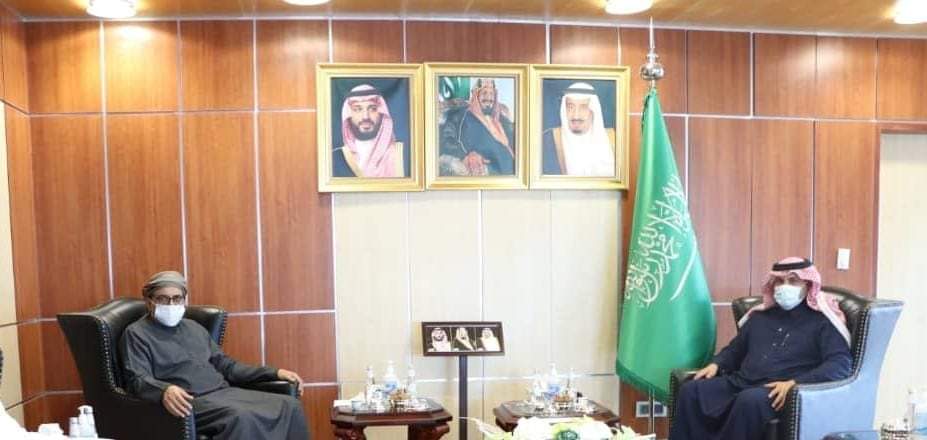 الوزير السقطري يبحث مع السفير آل جابر مشاريع البرنامج السعودي في القطاعين الزراعي والسمكي
