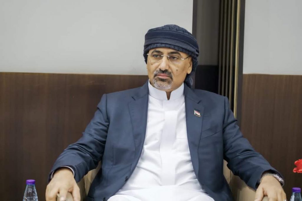 في لقائه بالإعلاميين المشاركين في مشاورات الرياض.. الرئيس الزُبيدي: هناك مشروع عربي نهضوي حضاري يجب أن ينتصر بالمنطقة