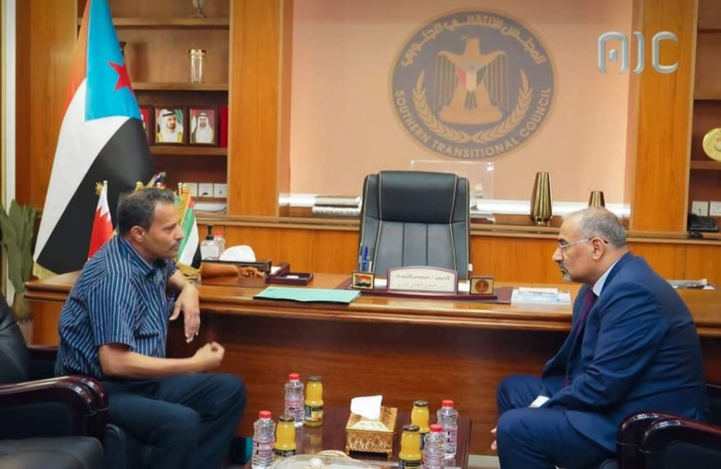الرئيس الزُبيدي يطّلع على مستجدات الوضع الأمني في محافظة أبين