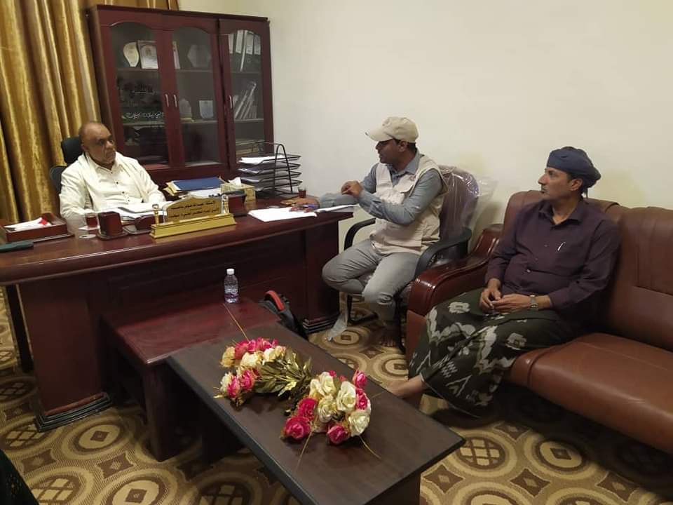 القائم بأعمال أمين عام محلي سيحوت يلتقي قائد فريق مسح احتياجات القطاع السمكي لمشروع دعم سُبل العيش