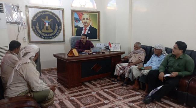 رئيس انتقالي لحج يلتقي قائد الكتيبة الرابعة حماية منشآت