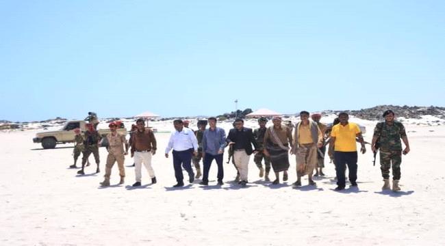 رئيس انتقالي شبوة يبحث قضايا الصيادين ويزور منتجع قنا السياحي