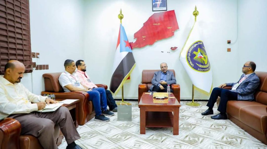 رئيس الجمعية الوطنية يطّلع على الجهود الجارية لإنشاء أول جامعة للذكاء الاصطناعي بلحج