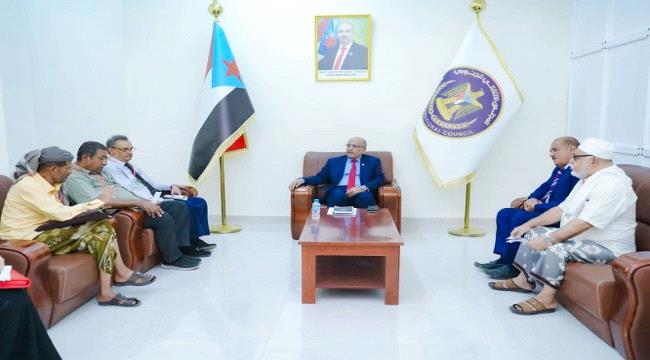 الكثيري يؤكد حرص المجلس على تفعيل دور الجمعيات التعاونية والسكنية بالعاصمة عدن