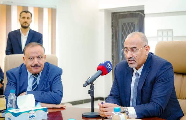 الرئيس الزُبيدي يدشن نقل إجراءات تفتيش السفن التجارية من ميناء جدة إلى ميناء عدن