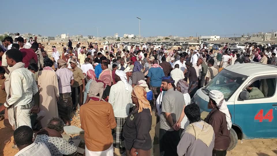 تشييع مهيب لجثمان المناضل الاستاذ خالد طه سعيد كلشات رئيس انتقالي مديرية الغيضة