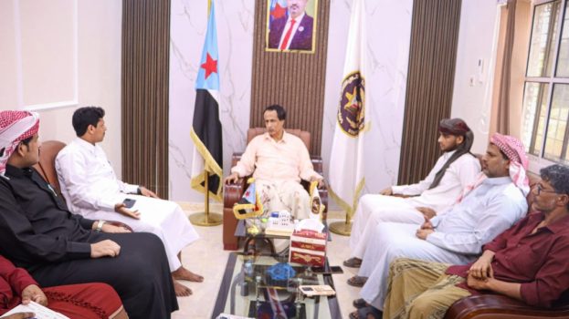 رئيس انتقالي المهرة يلتقي بقيادة منتدى الطالب المهري بعدن ويطلع على أوضاع الطلاب الدارسين