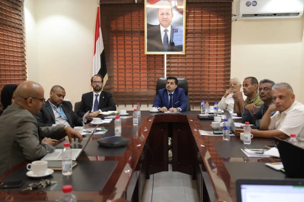 وزارة المياه والبيئة تعقد إجتماعاً مع السفير السويسري