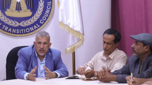 فريق التوجيه والرقابة الرئاسي يلتقي إدارات الجمعيات النسوية بمحافظة المهرة