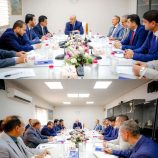 الرئيس عيدروس الزُبيدي يترأس اجتماعا موسعا للوقوف على الخطوات المنجزة لإعادة تشغيل مصفاة عدن