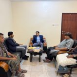 نائب وزير المياه والبيئة يستقبل نائب مدير مركز اللغة المهرية ويبحث ترتيبات إحياء يوم اللغة المهرية