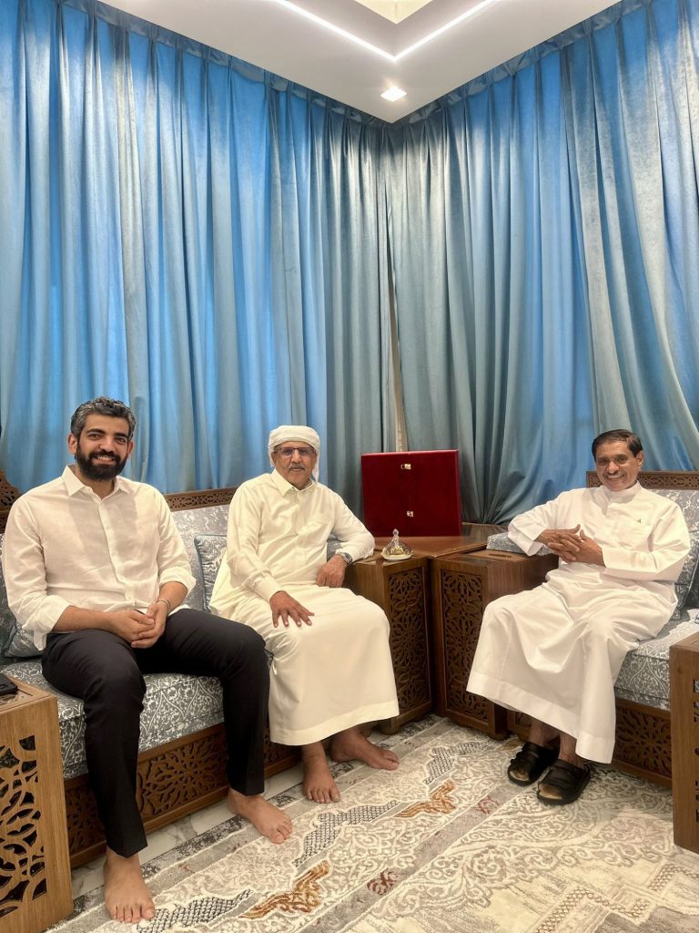 النائب البحسني يبحث مع الكثيري والبيض مستجدات الأوضاع السياسية ويؤكد مكانة حضرموت الإستراتيجية