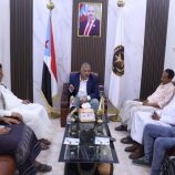 فريق التوجيه والرقابة الرئاسي يلتقي مدير عام هيئة مياه الريف بالمهرة