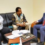 نائب وزير المياه والبيئة يترأس اجتماعاً لمناقشة إعداد موازنة وخطط المشاريع للعام 2026م