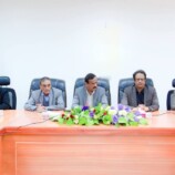 خلال اجتماع موسّع برئاسة المحافظ بن الوزير: السلطة المحلية بمحافظة شبوة تصدر بيانًا هامًا.